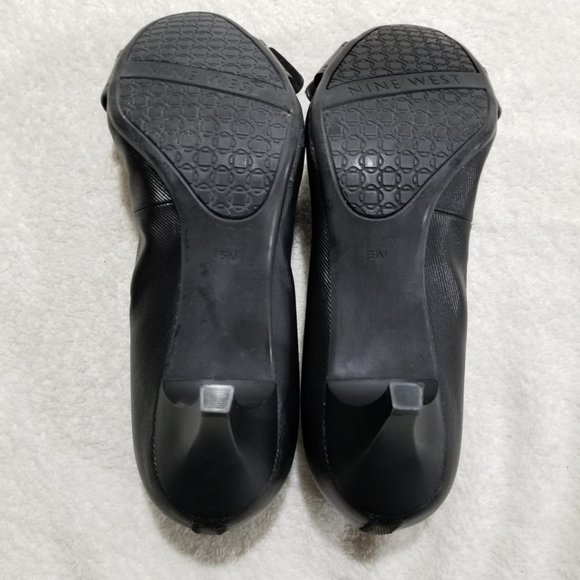 Nine West black low heels with buckle - Picture 8 of 8